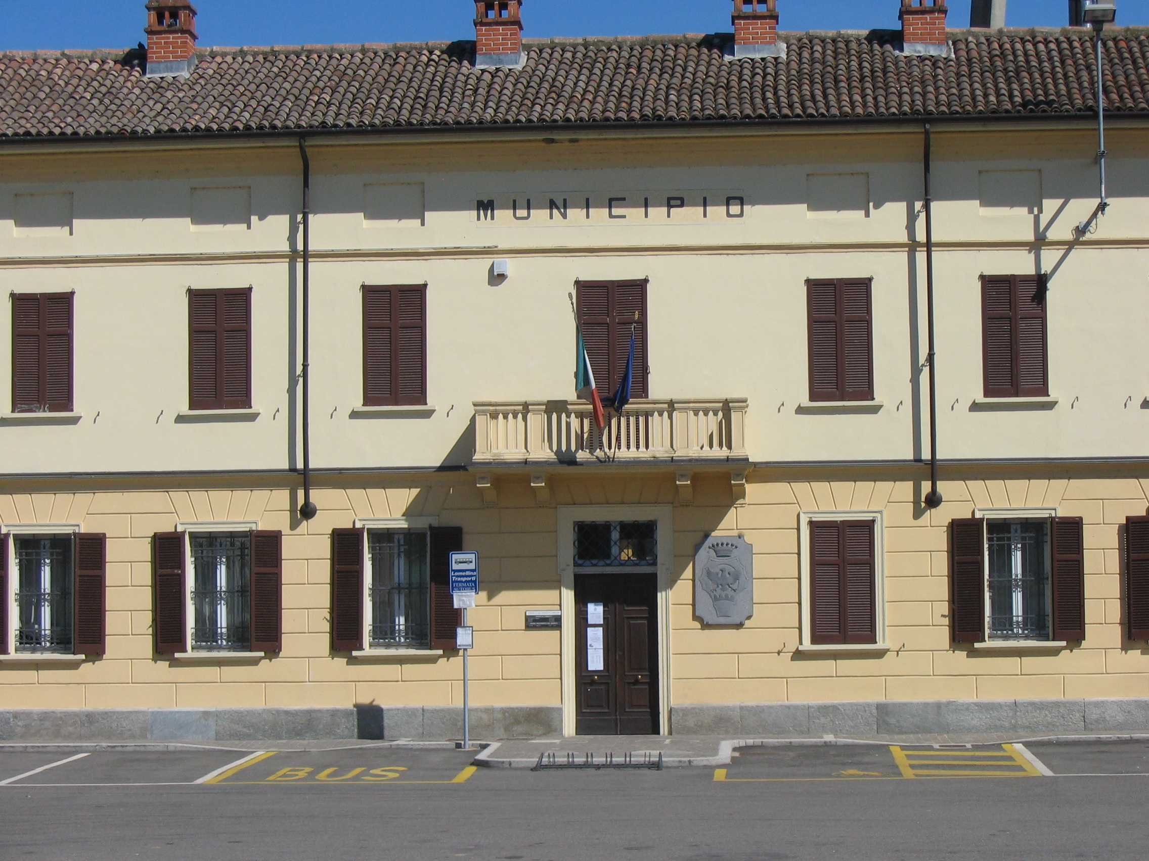 Piazza Pietro Corti